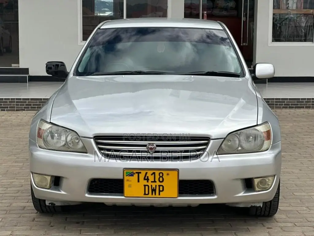 Toyota Altezza 2004 Silver