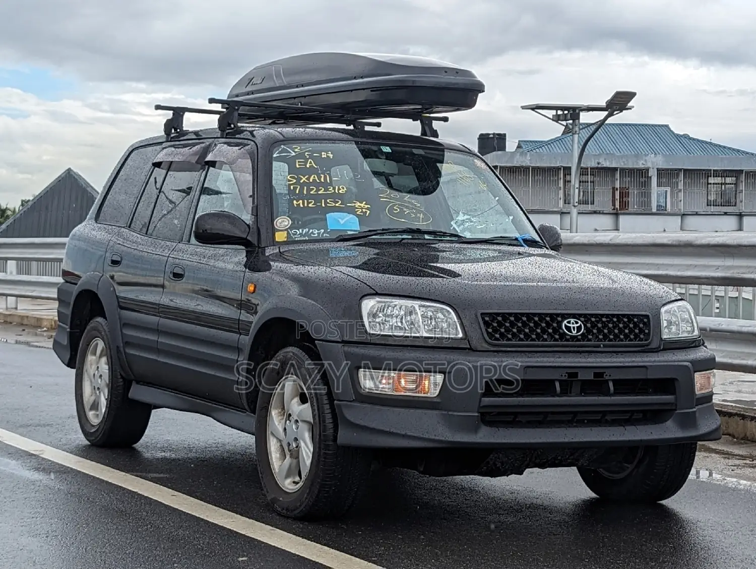 Toyota RAV4 1999 Black