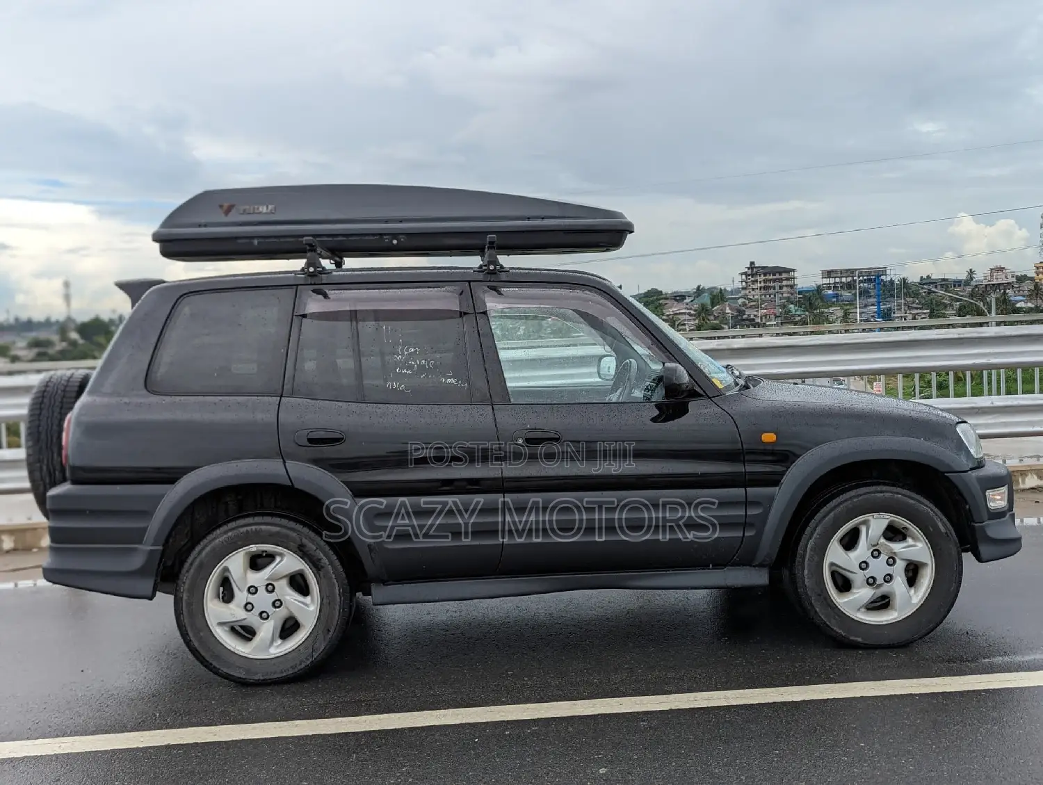 Toyota RAV4 1999 Black