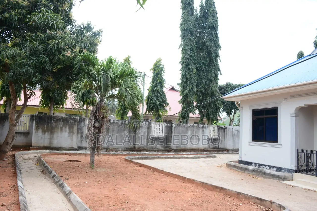 3bdrm Bungalow in Chanika for sale