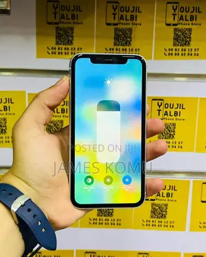 Apple iPhone XR 64 GB White