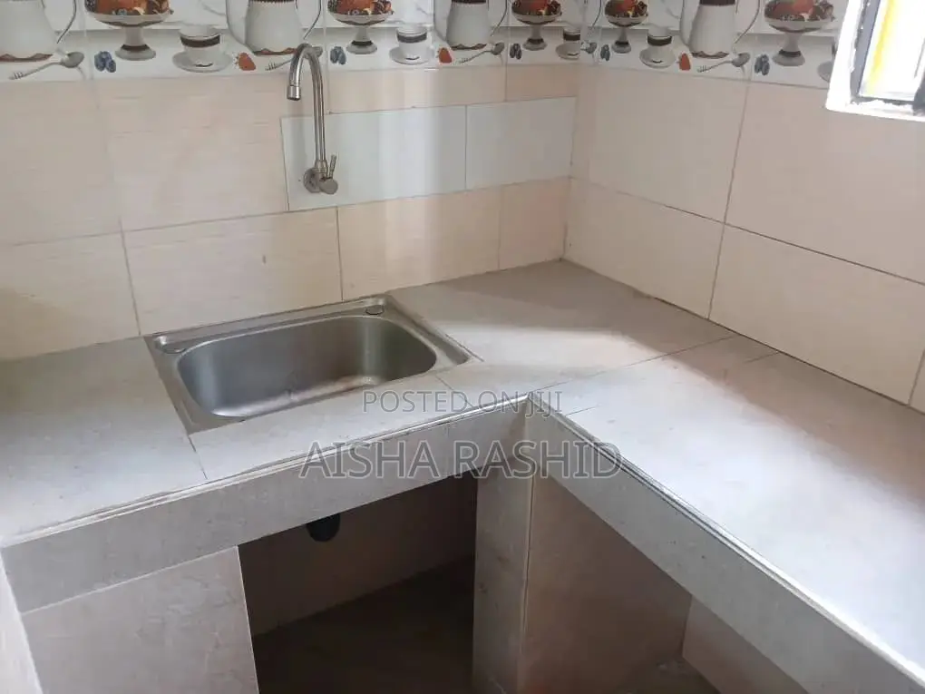 1bdrm Apartment in Kimara for rent
