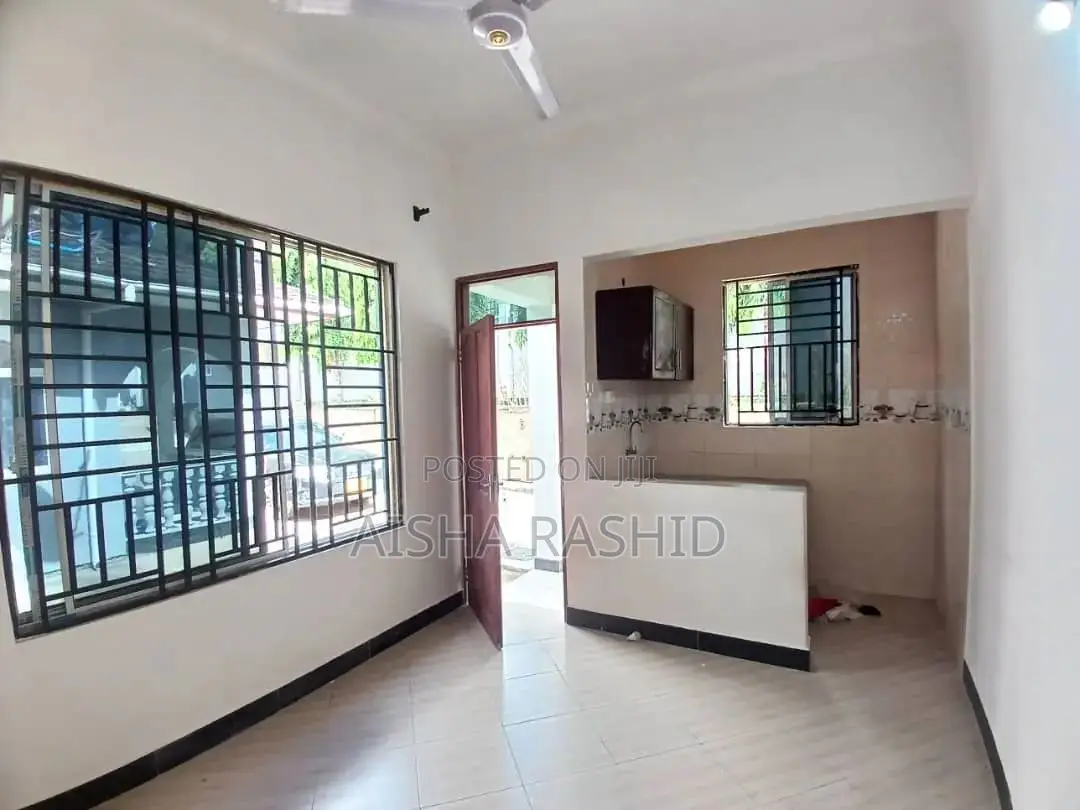 1bdrm Apartment in Kimara for rent