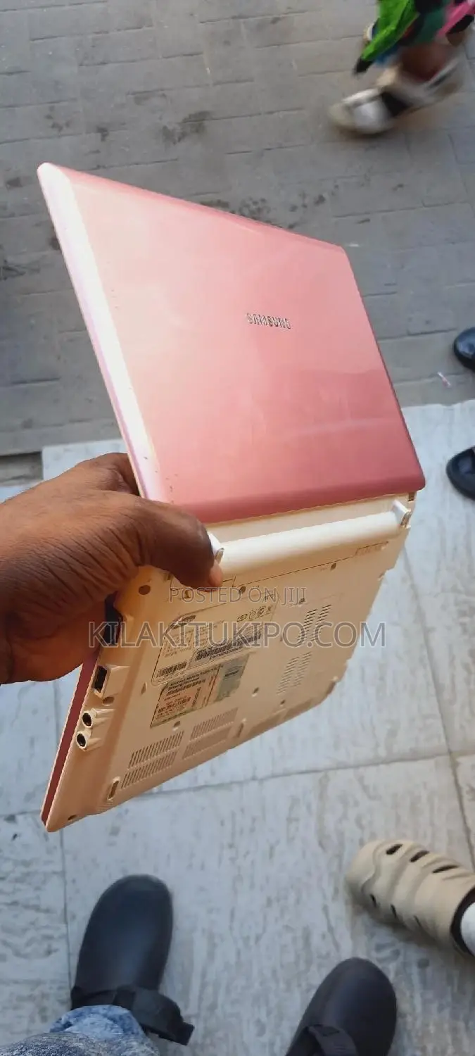 Laptop Samsung N230 2GB Intel HDD 160GB