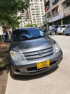 Toyota IST 2002 Gray