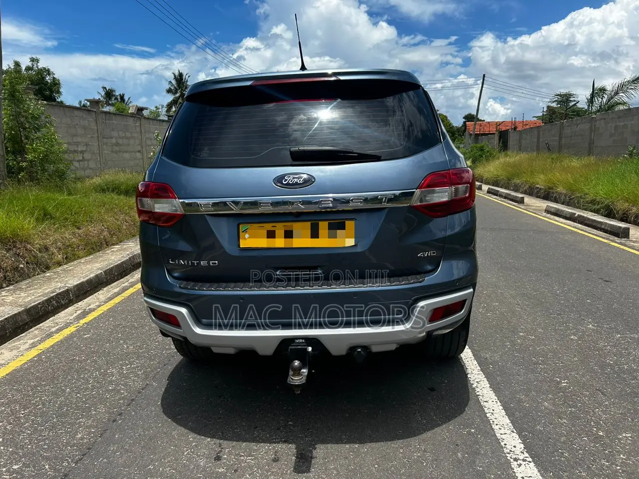 Ford Everest 2017 Blue