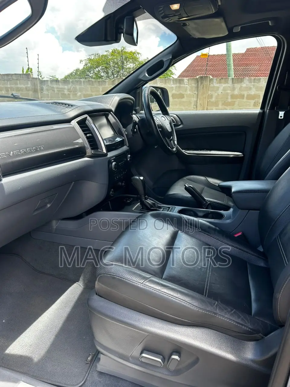 Ford Everest 2017 Blue