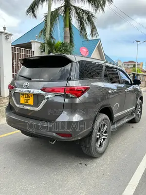Toyota Fortuner 2018 Gray