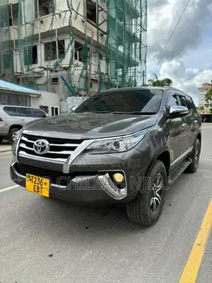 Toyota Fortuner 2018 Gray