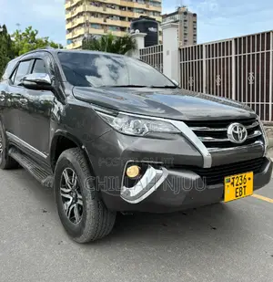 Toyota Fortuner 2018 Gray