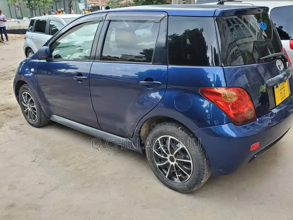 Toyota IST 2003 Blue