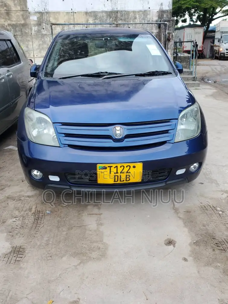 Toyota IST 2003 Blue