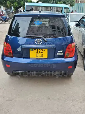 Toyota IST 2003 Blue