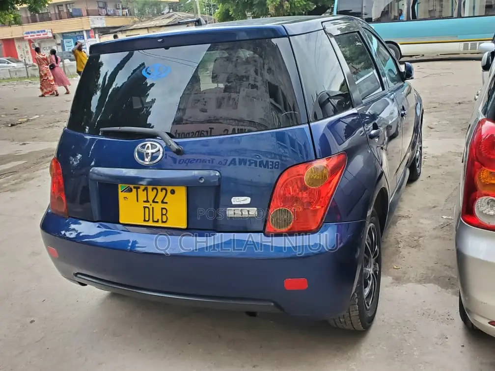 Toyota IST 2003 Blue