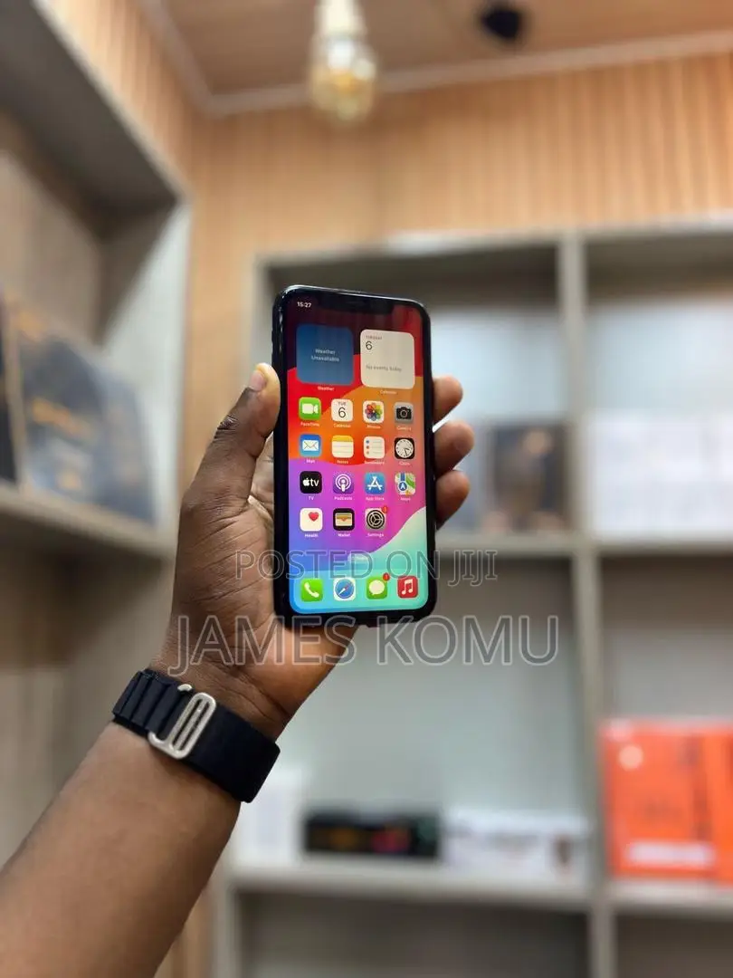 Apple iPhone 11 64 GB White