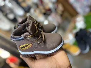 KIDS Unisex Boots Quality