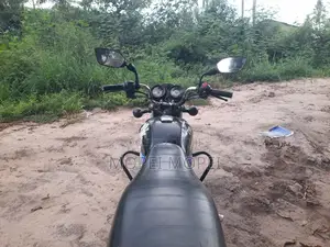 TVS HLX 125 2020 Black