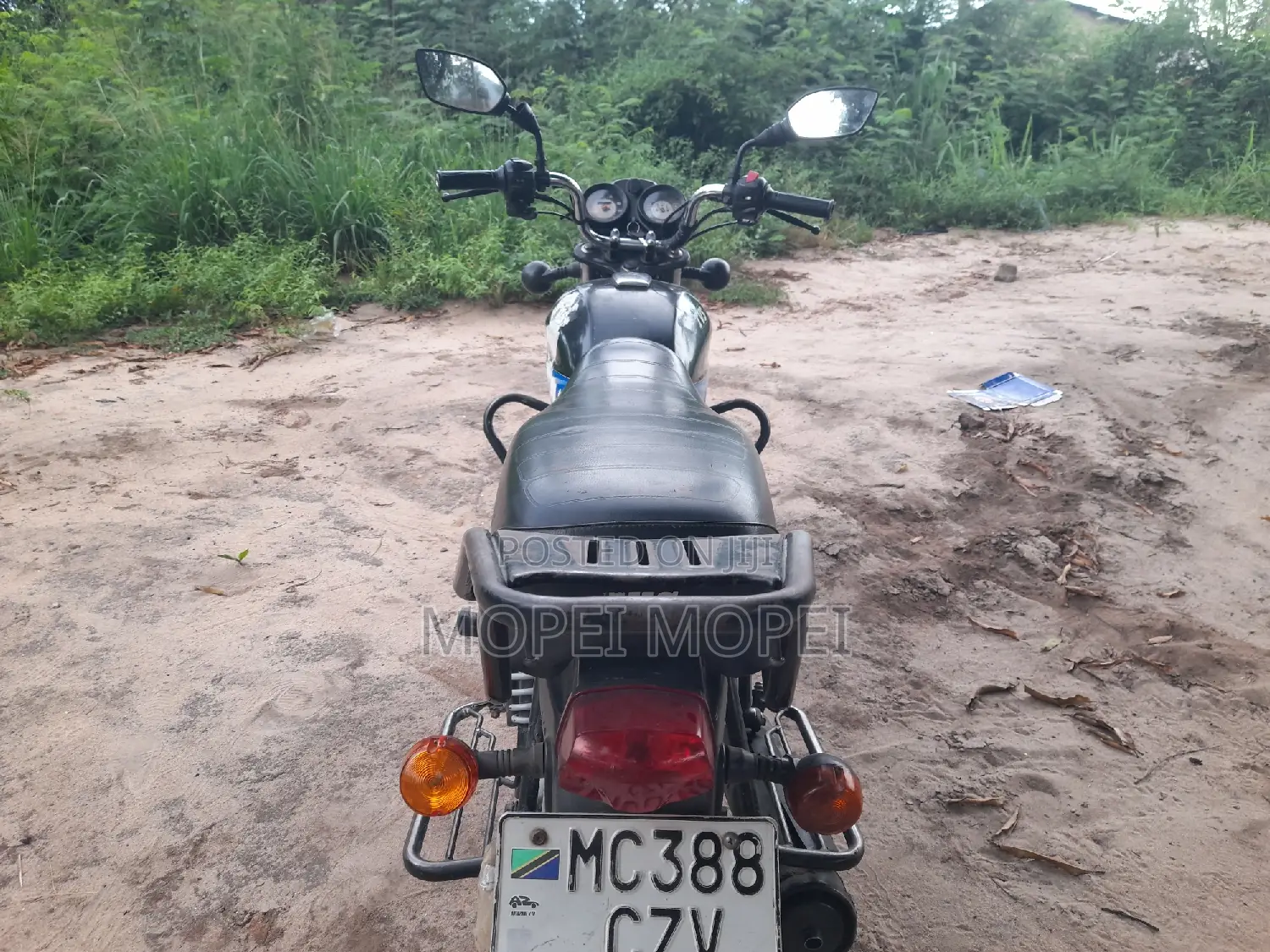 TVS HLX 125 2020 Black