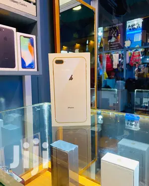 New Apple iPhone 8 Plus 64 GB Gold