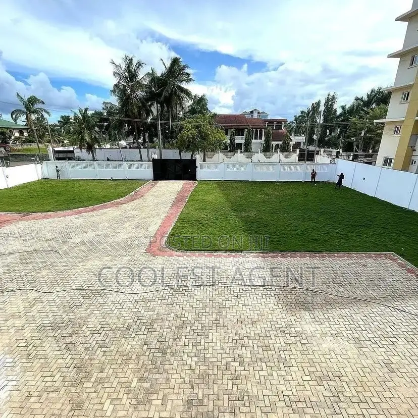 6bdrm Bungalow in Mikocheni, Kinondoni for rent