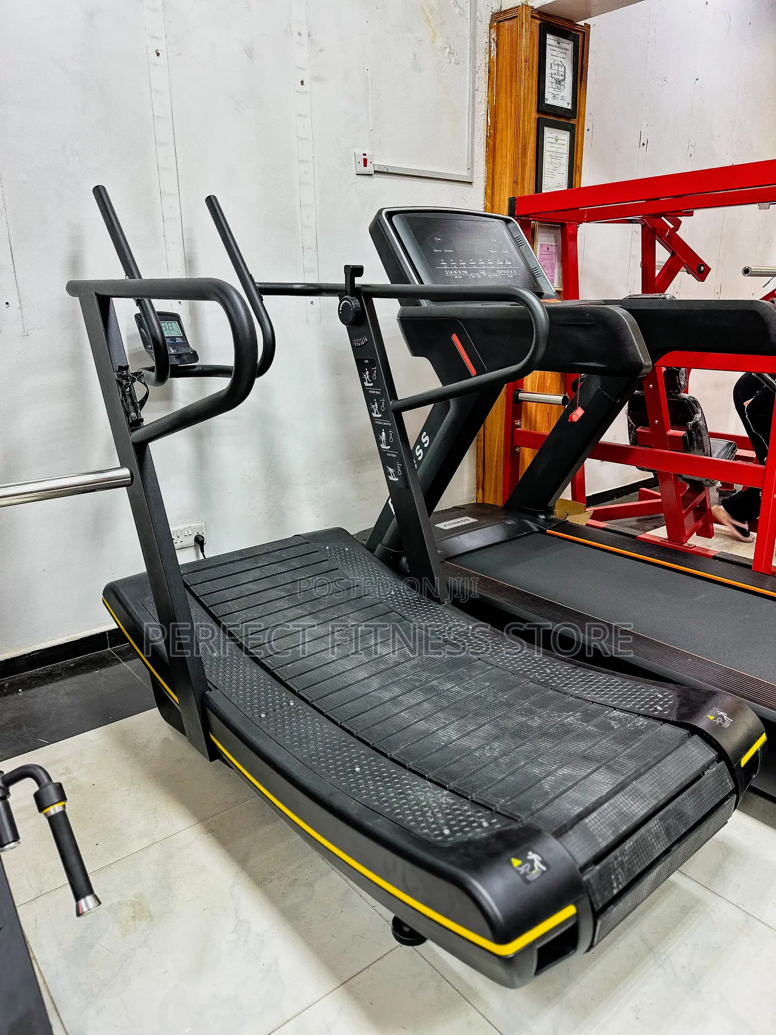 Heavy Duty Curved Treadmill