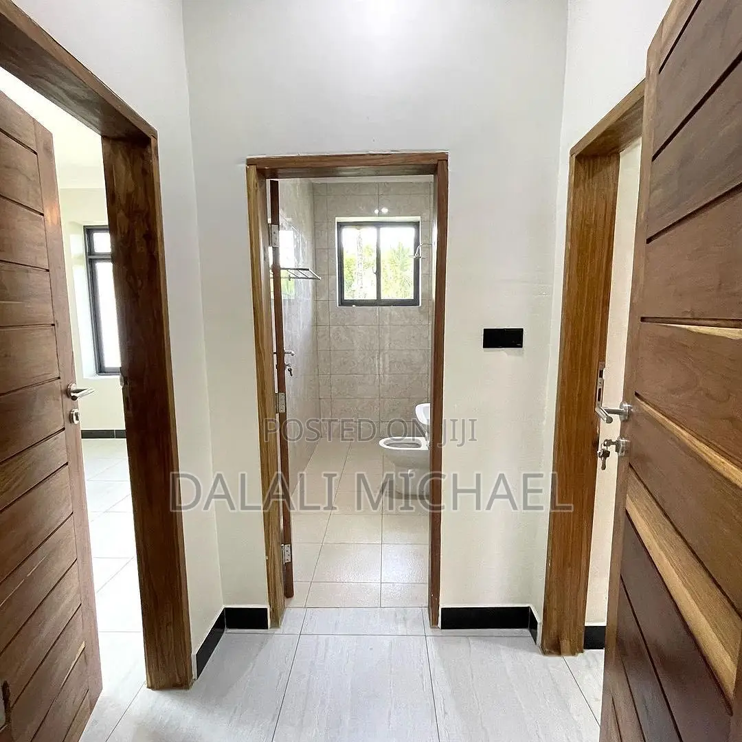 6bdrm Mansion in Mikocheni for rent