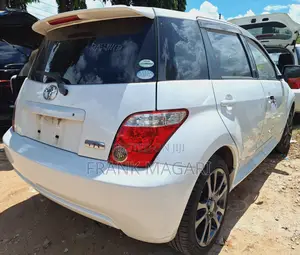 Toyota IST 2007 White
