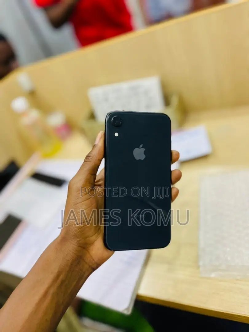 Apple iPhone XR 64 GB Black