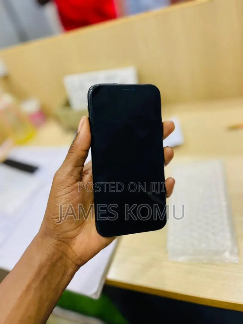 Apple iPhone XR 64 GB Black