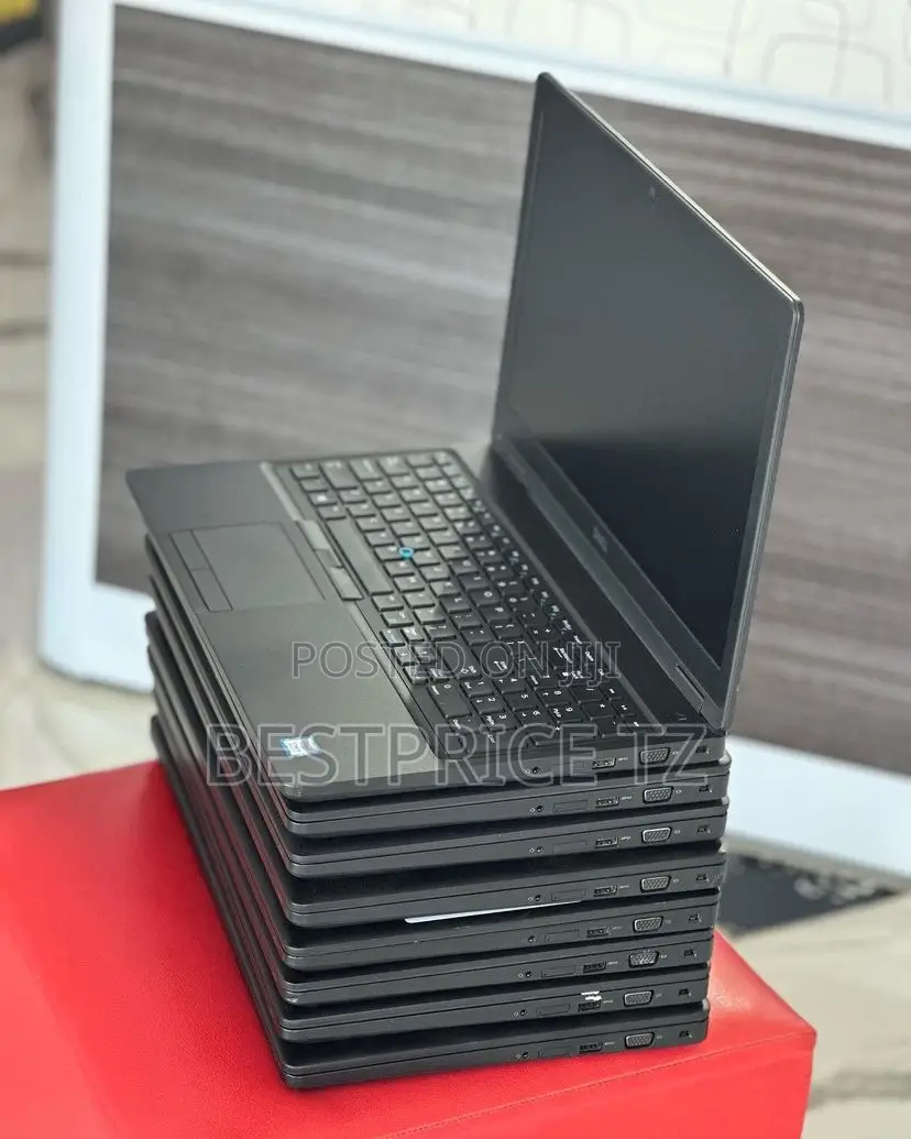 Laptop Dell Precision 15 3520 16GB Intel Core I5 SSD 512GB