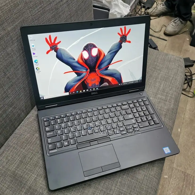 Laptop Dell Precision 15 3520 16GB Intel Core I5 SSD 512GB