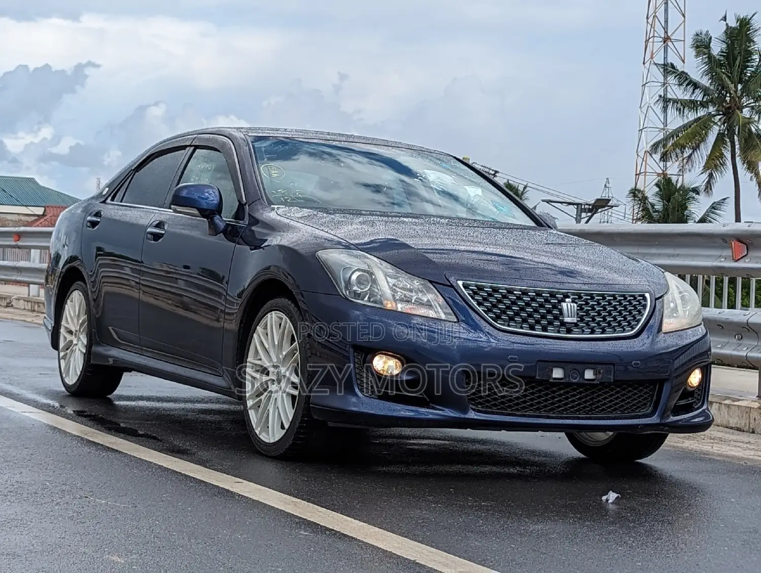 Toyota Crown 2010 Blue