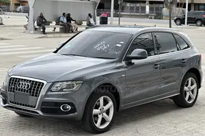 Audi Q5 2011 Gray
