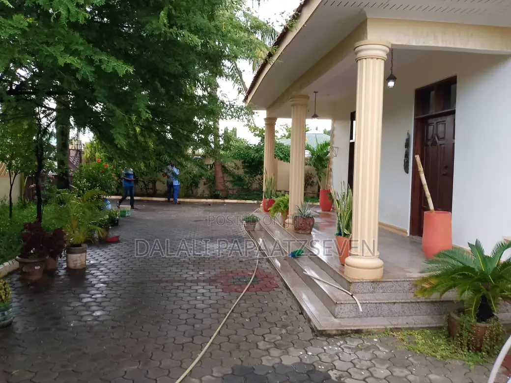 3bdrm House in Dalalipapaatzseven, Mbweni for rent