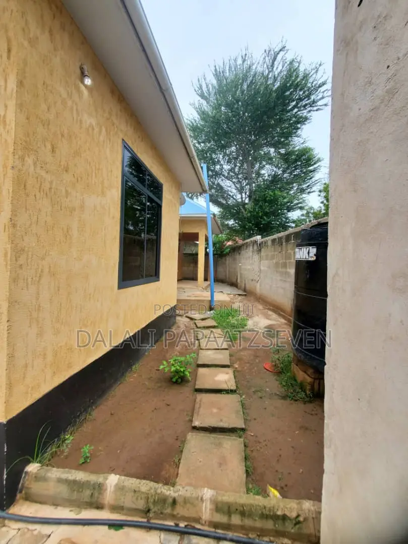 4bdrm House in Dalalipapaatzseven, Kinondoni for sale