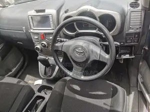 Toyota Rush 1.5 AWD 2007 Silver