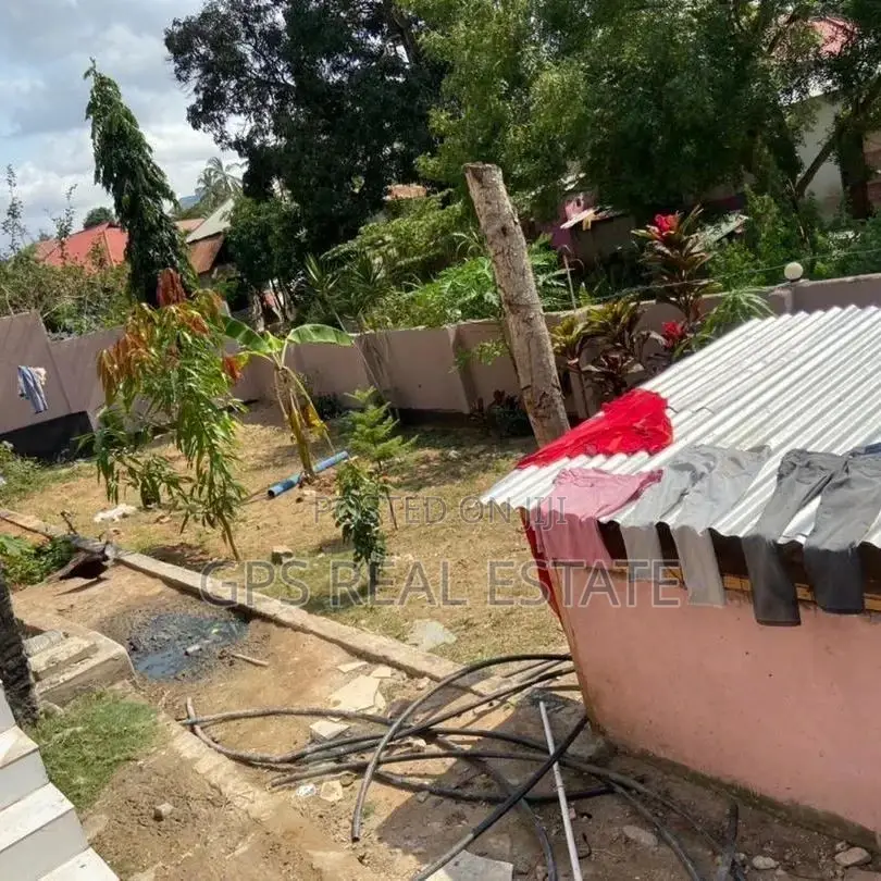 3bdrm House in Goba Njia Panda, Kinondoni for sale