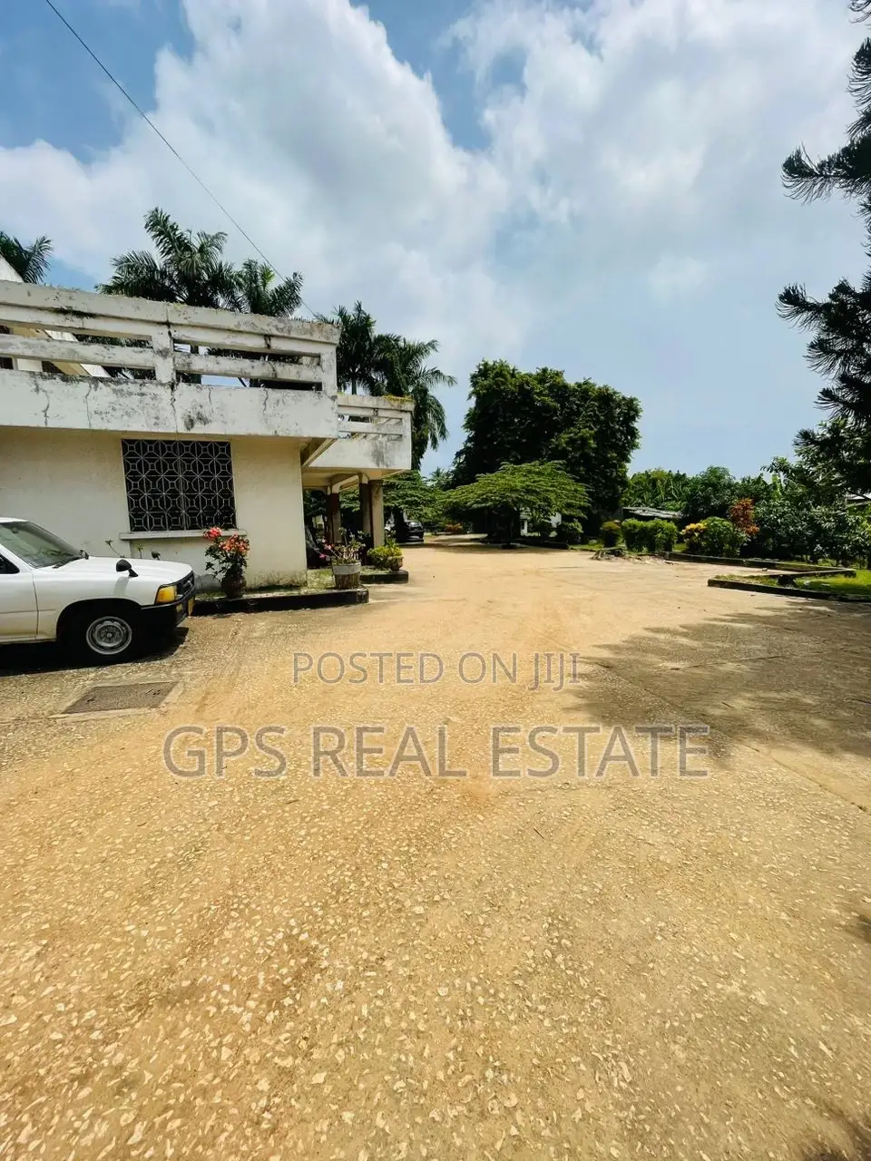 20bdrm House in Mwenge Mlalakua, Kinondoni for sale
