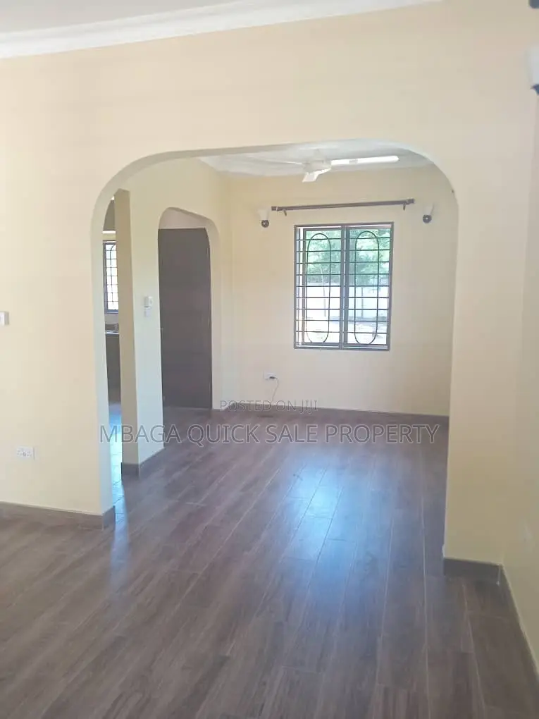 3bdrm House in Masaki for rent