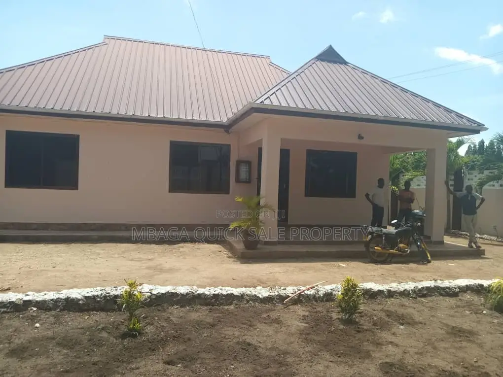 3bdrm House in Masaki for rent
