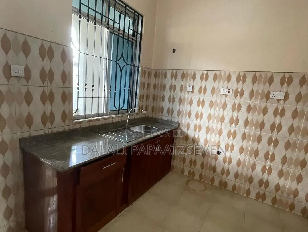 3bdrm House in Dalalipapaatzseven, Kinondoni for rent