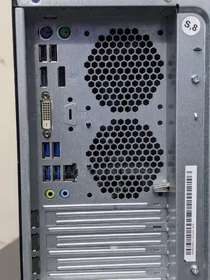 Desktop Computer Fujitsu Esprimo P757/E94+ 4GB Intel Core I3 SSD 256GB