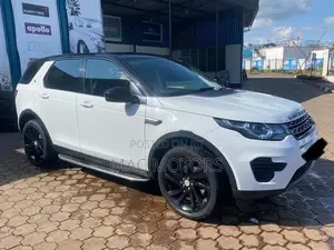 Land Rover Discovery 2016 White