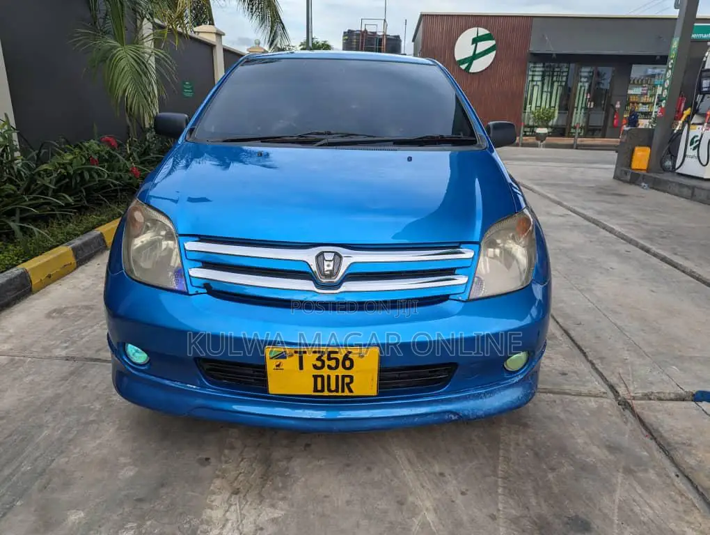 Toyota IST 2005 Blue