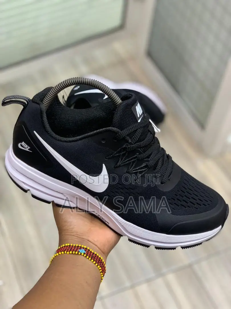 Mens Sneakers NIKE ZOOM Original