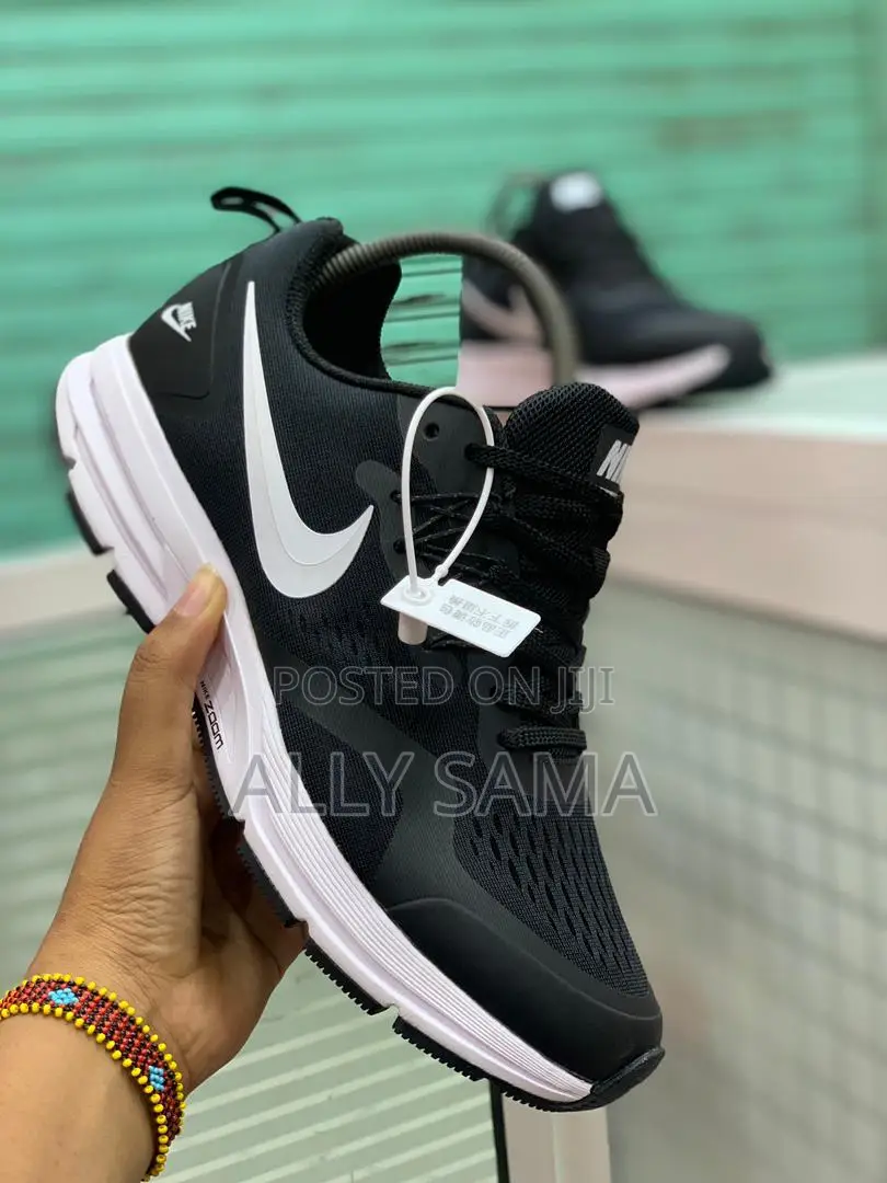 Mens Sneakers NIKE ZOOM Original