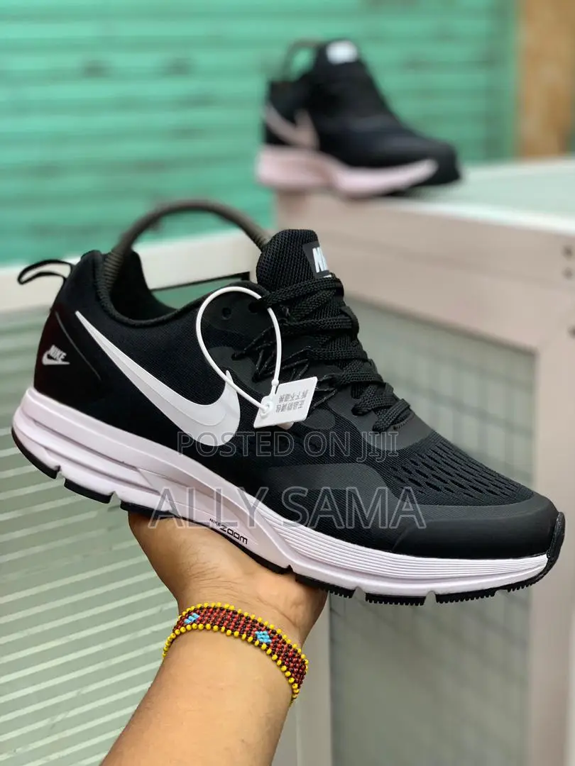 Mens Sneakers NIKE ZOOM Original