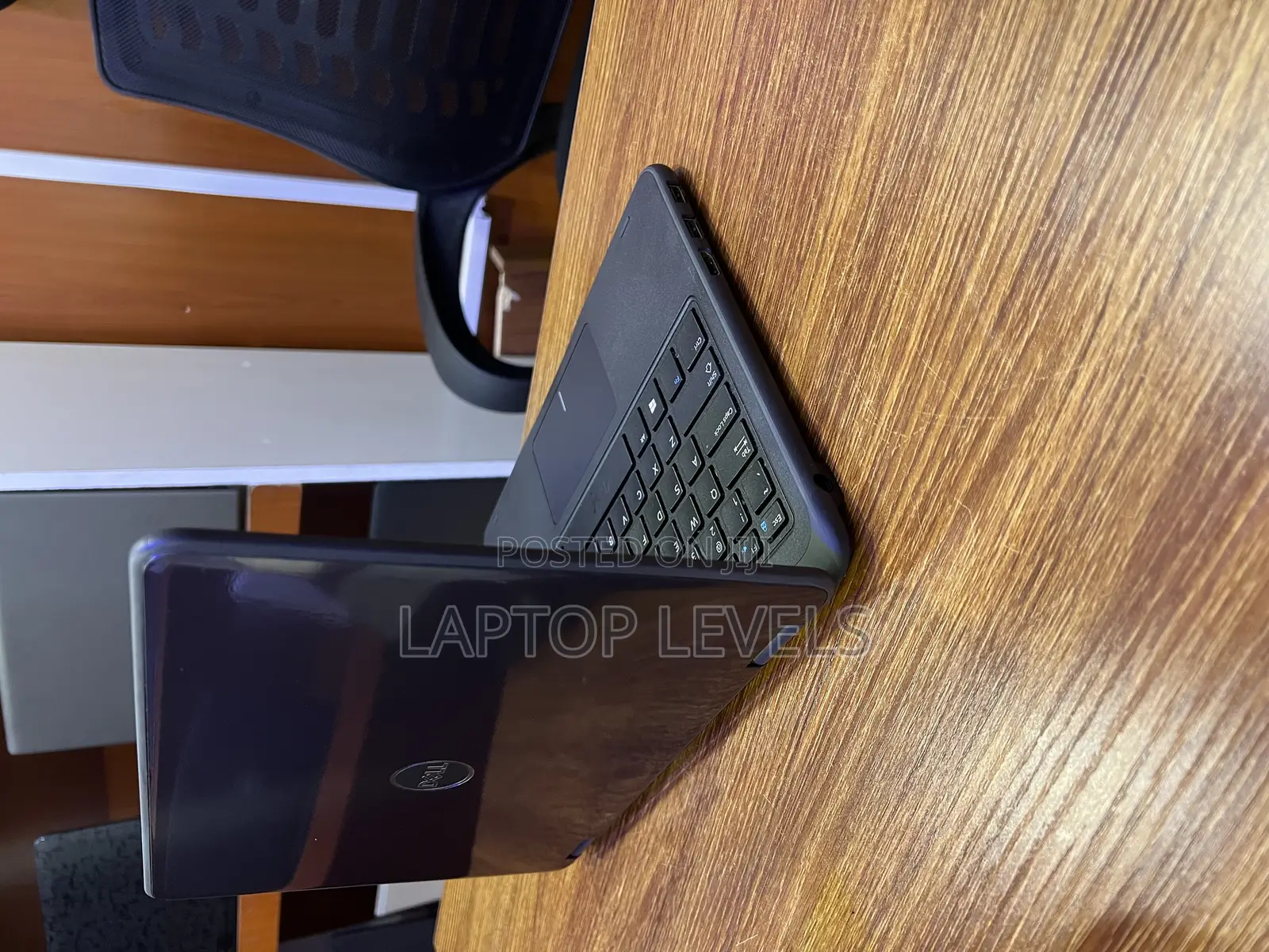 Laptop Dell Latitude 3189 4GB Intel SSD 128GB
