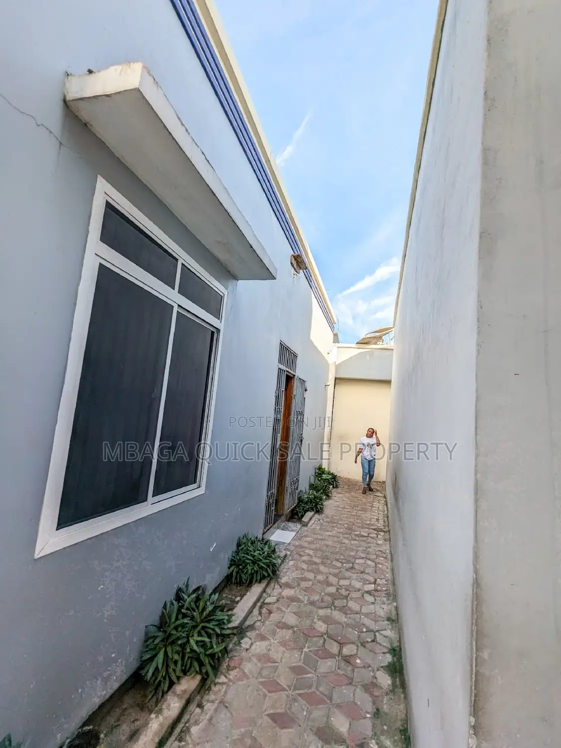 12bdrm House in Mbagala for sale