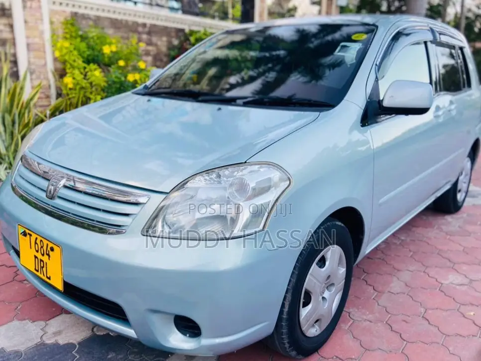 Toyota Raum 2005 Blue